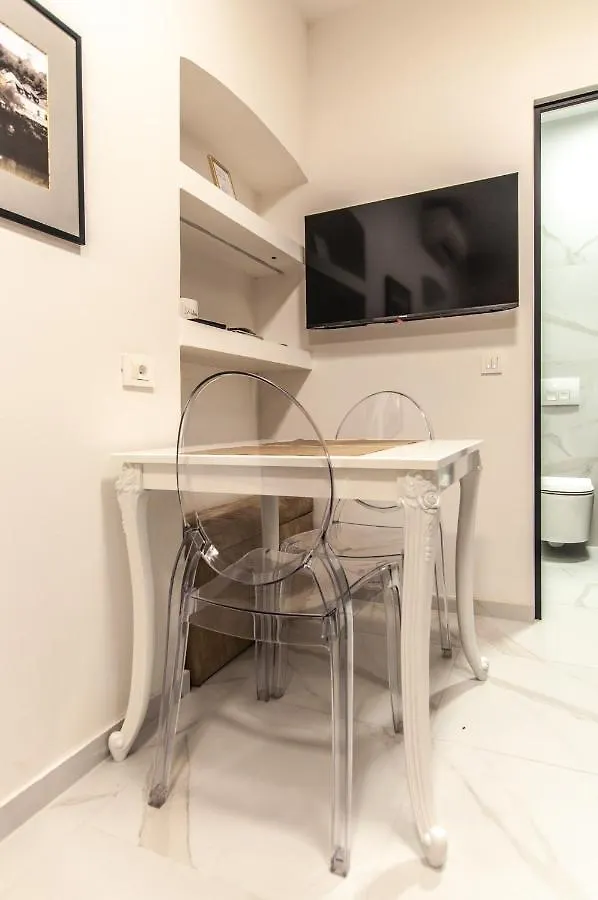 Divine Nest Apartment Ljubljana 0*,  Slovenia